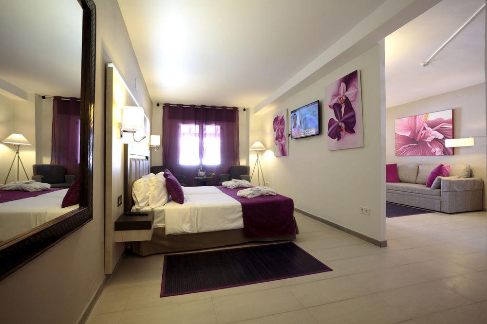 FERGUS Style Bahamas Otel Playa d'en Bossa Dış mekan fotoğraf