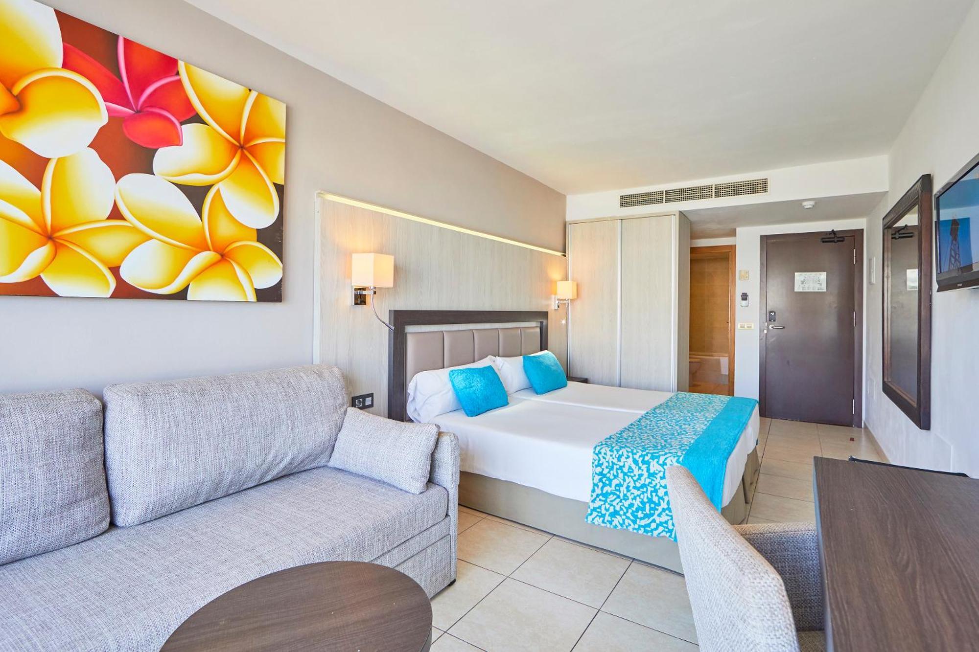 FERGUS Style Bahamas Otel Playa d'en Bossa Dış mekan fotoğraf